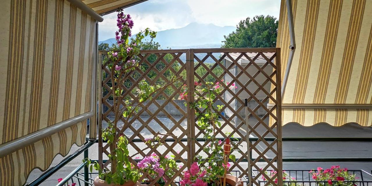 Apartamento Sea Garden, fronte mare con piscina Mascali Exterior foto