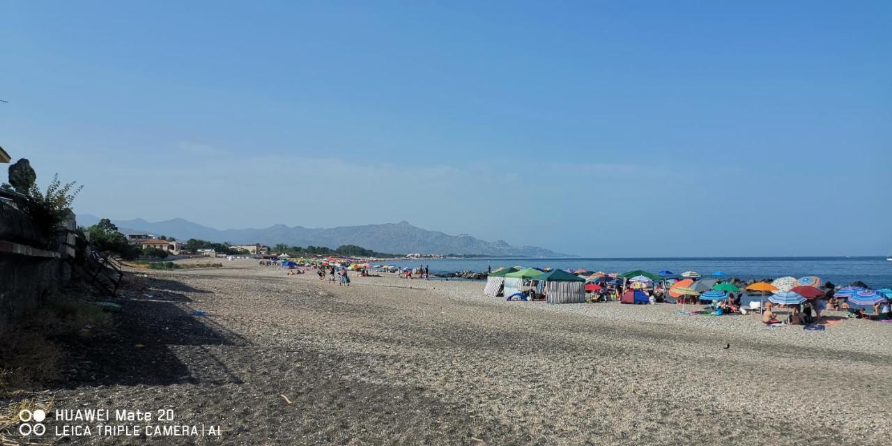 Apartamento Sea Garden, fronte mare con piscina Mascali Exterior foto