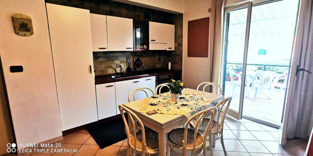 Apartamento Sea Garden, fronte mare con piscina Mascali Exterior foto